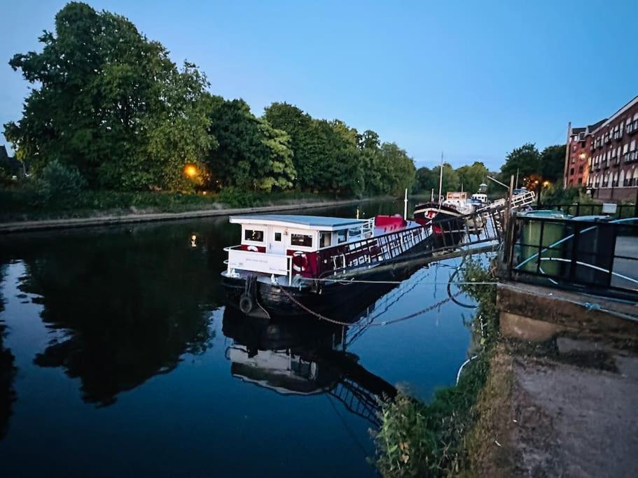 Unique Houseboat Experience I Central City Break York Ngoại thất bức ảnh