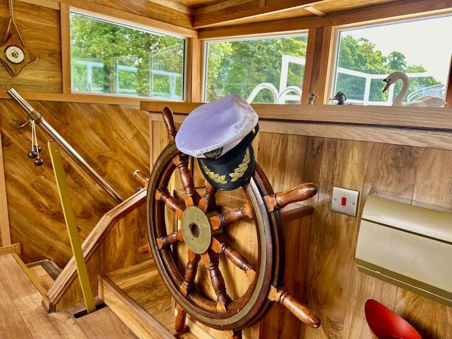 Unique Houseboat Experience I Central City Break York Ngoại thất bức ảnh